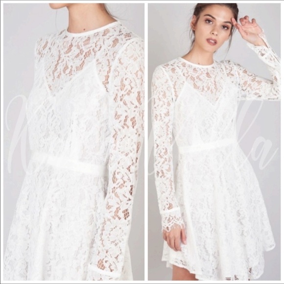 WHITE LACE DRESS GORGEOUS ADD GOLD ACCESSORIES WOW - Picture 2 of 3